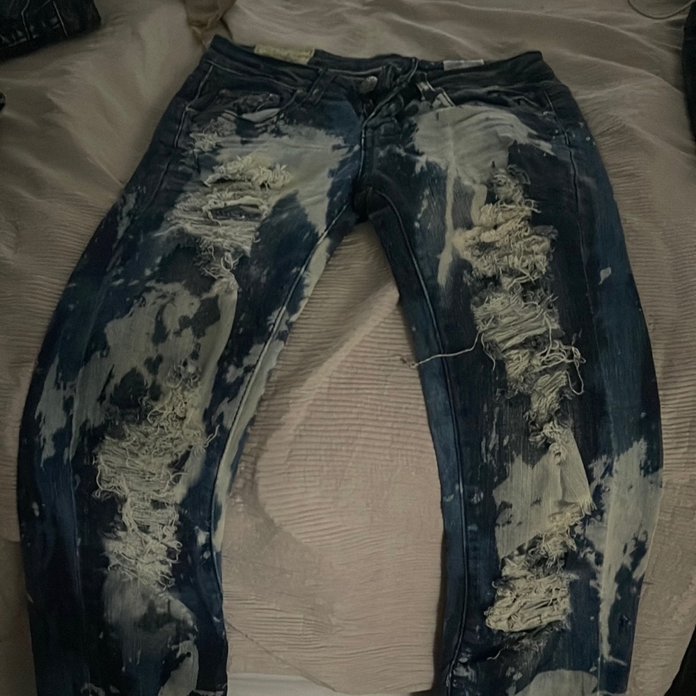 Ripped jeans